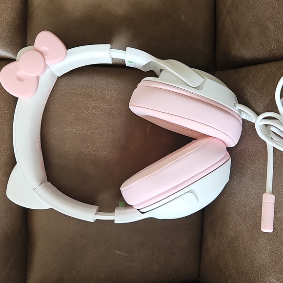 Razer Other - Razer Kraken Kitty HELLO KITTY gamer Headphones